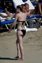Emma-Watson-black-bikini-ghngu-18