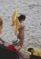 Katy_Perry_Bikini_Beach_Bahamas-09