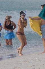 Katy_Perry_Bikini_Beach_Bahamas-17