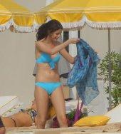 Selena-Gomez-bikini-dfdf-19