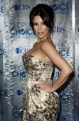 13thsky.ru-Kim-Kardashian-People-Choice-Awards-02