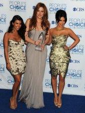 13thsky.ru-Kim-Kardashian-People-Choice-Awards-09
